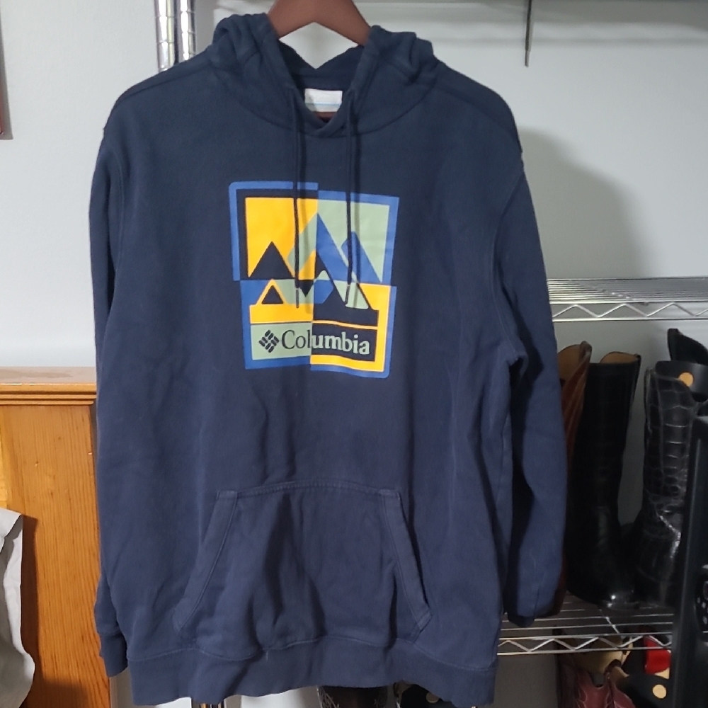 Columbia Blue Sweatshirt Hoodie with Graphic Design size XL